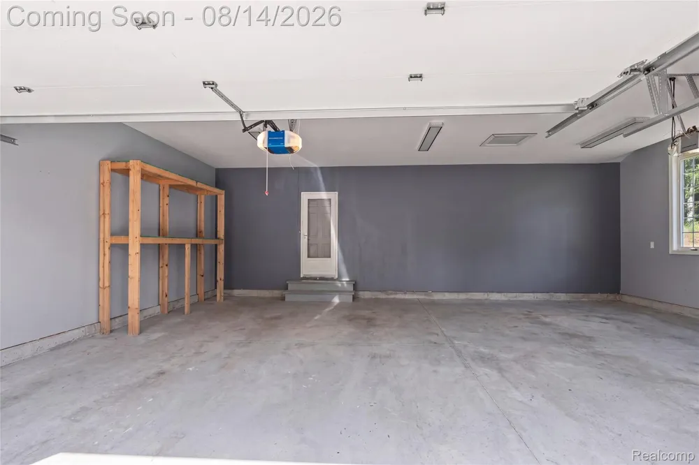 372 Hunters Ridge Drive #A Brandon Charter Township, MI 48462