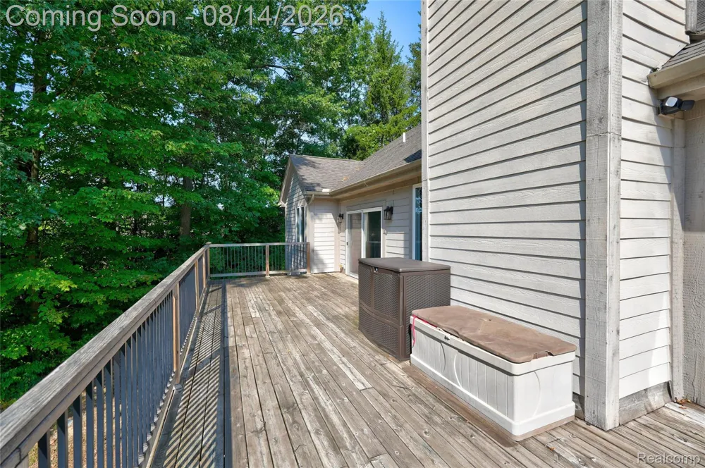 372 Hunters Ridge Drive #A Brandon Charter Township, MI 48462
