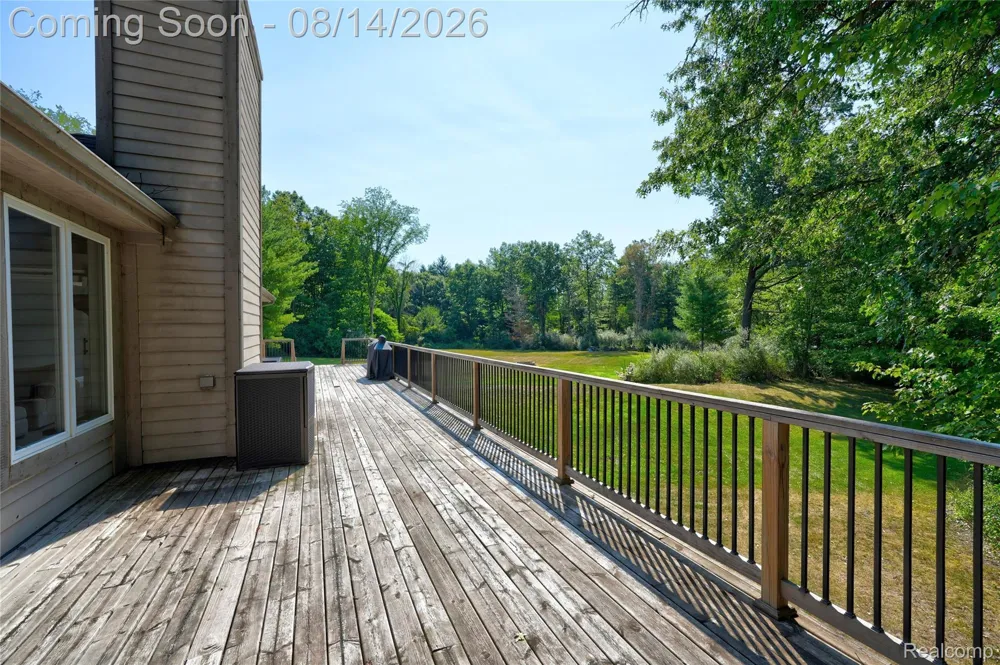 372 Hunters Ridge Drive #A Brandon Charter Township, MI 48462