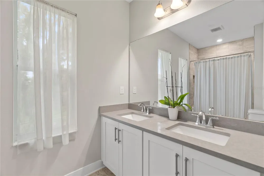 1415 CRYSTAL LAKE DRIVE Lakeland, FL 33801