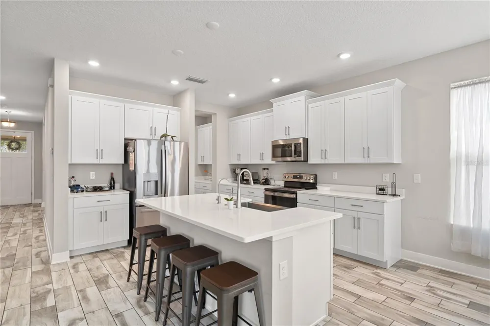 1415 CRYSTAL LAKE DRIVE Lakeland, FL 33801