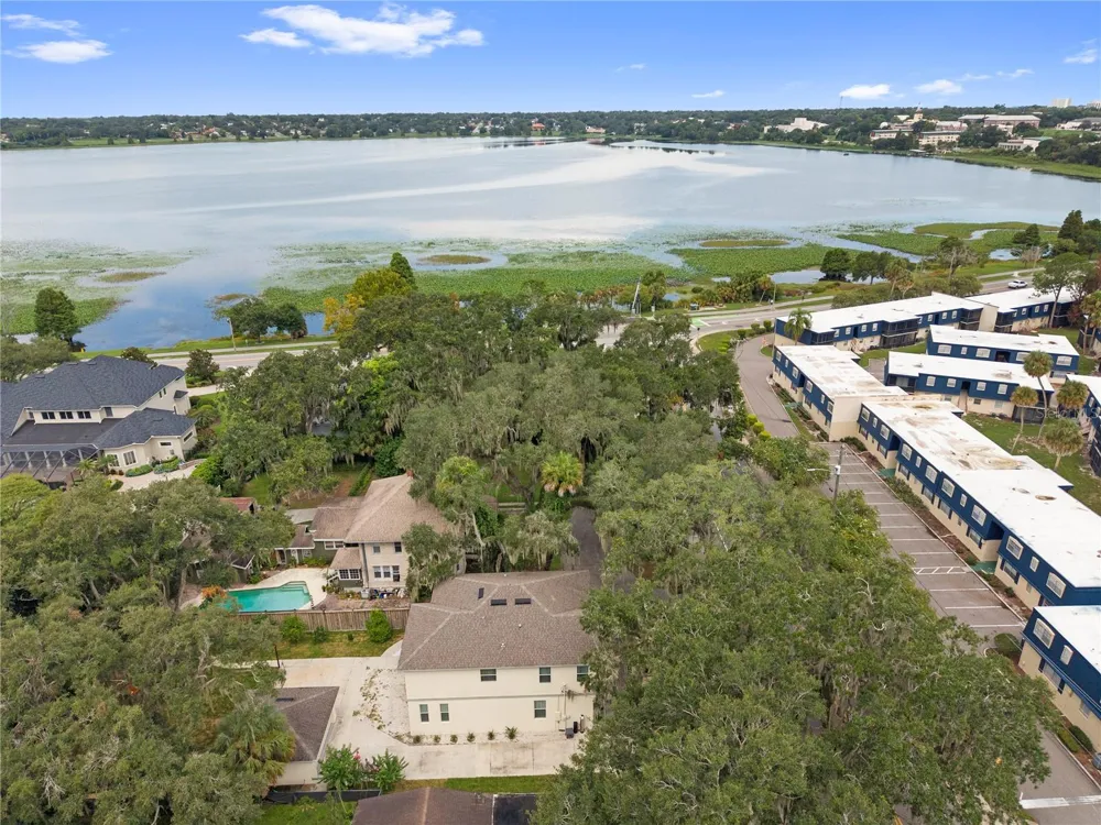 1415 CRYSTAL LAKE DRIVE Lakeland, FL 33801