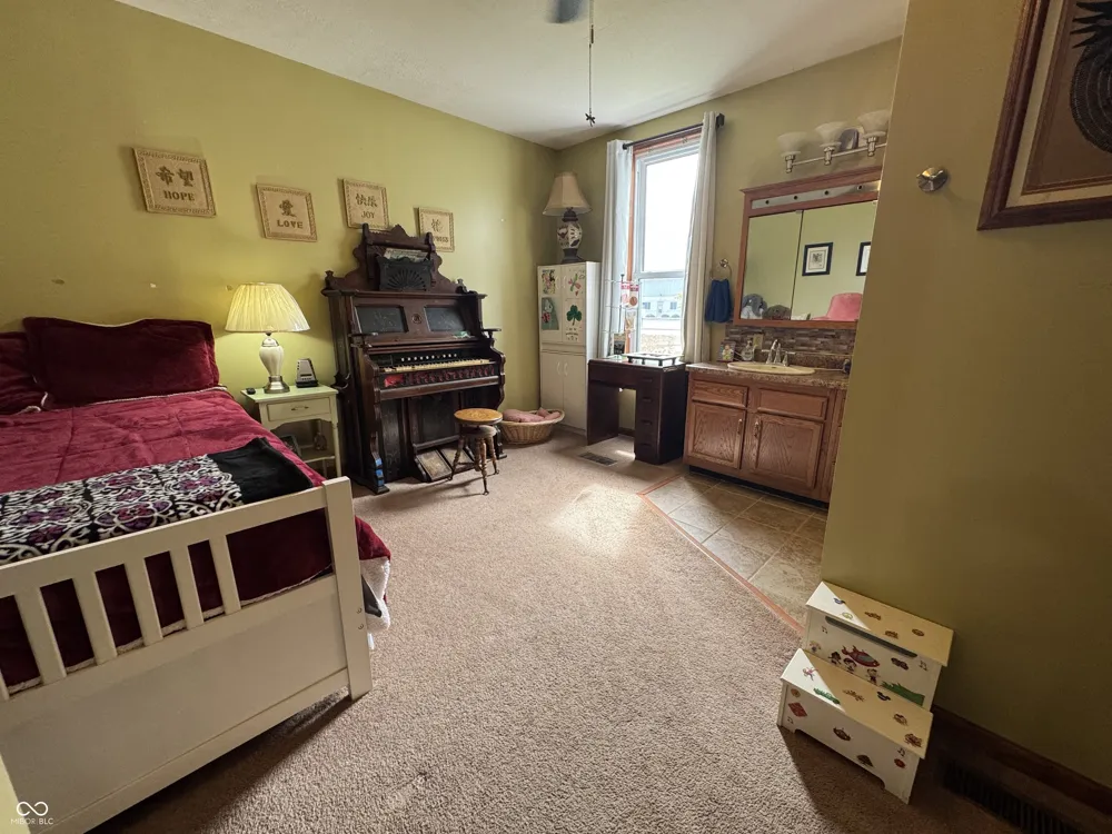 2831 Graham Road Franklin, IN 46131