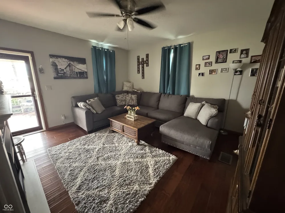 2831 Graham Road Franklin, IN 46131