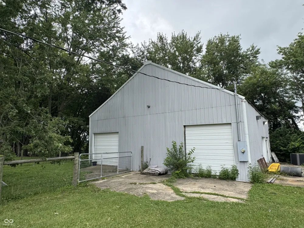 2831 Graham Road Franklin, IN 46131