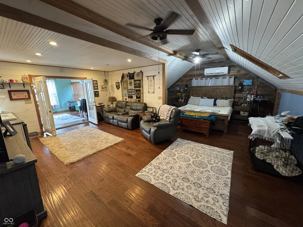 2831 Graham Road Franklin, IN 46131