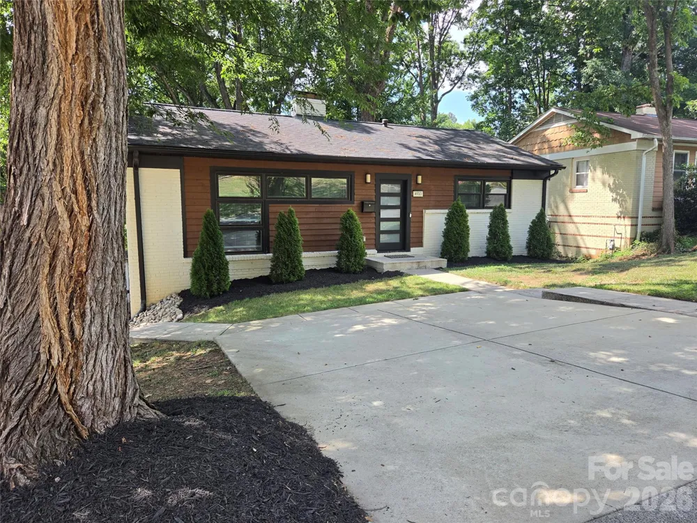 4910 Valley Stream Road Charlotte, NC 28209