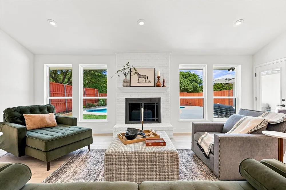 15905 Longvista Drive Dallas, TX 75248