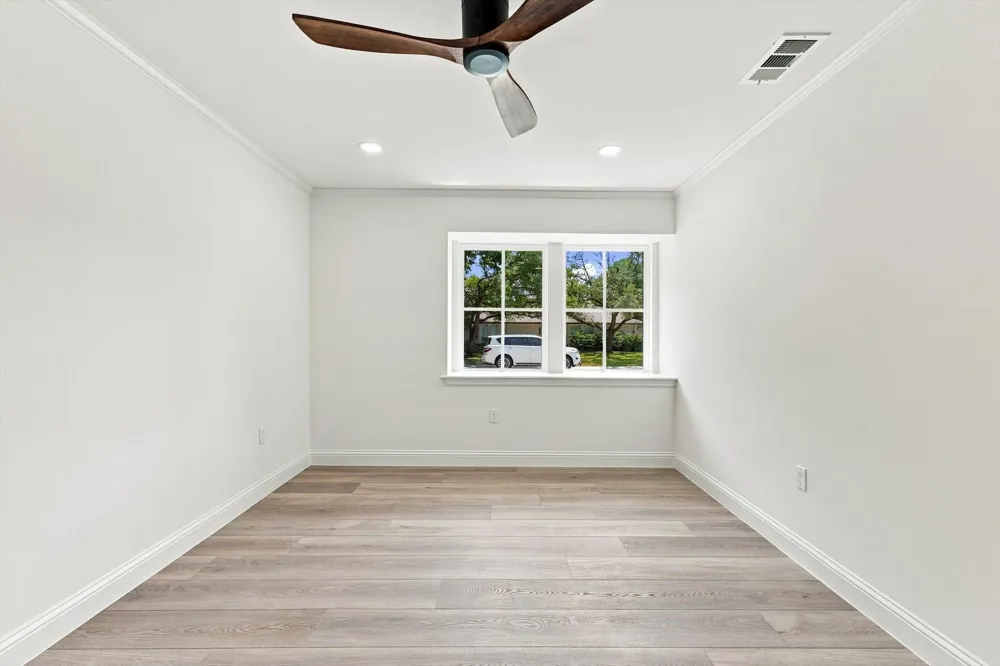 15905 Longvista Drive Dallas, TX 75248