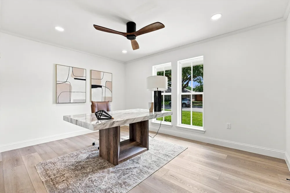 15905 Longvista Drive Dallas, TX 75248