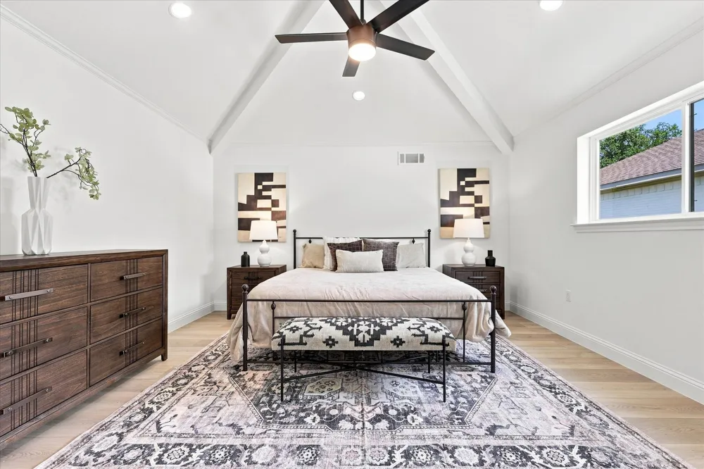 15905 Longvista Drive Dallas, TX 75248