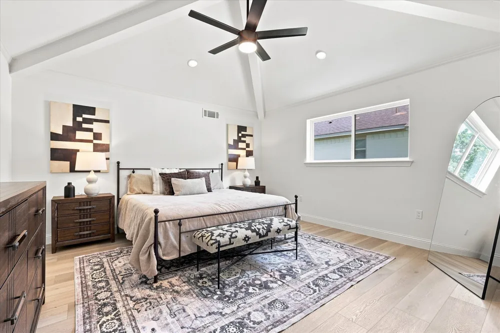 15905 Longvista Drive Dallas, TX 75248