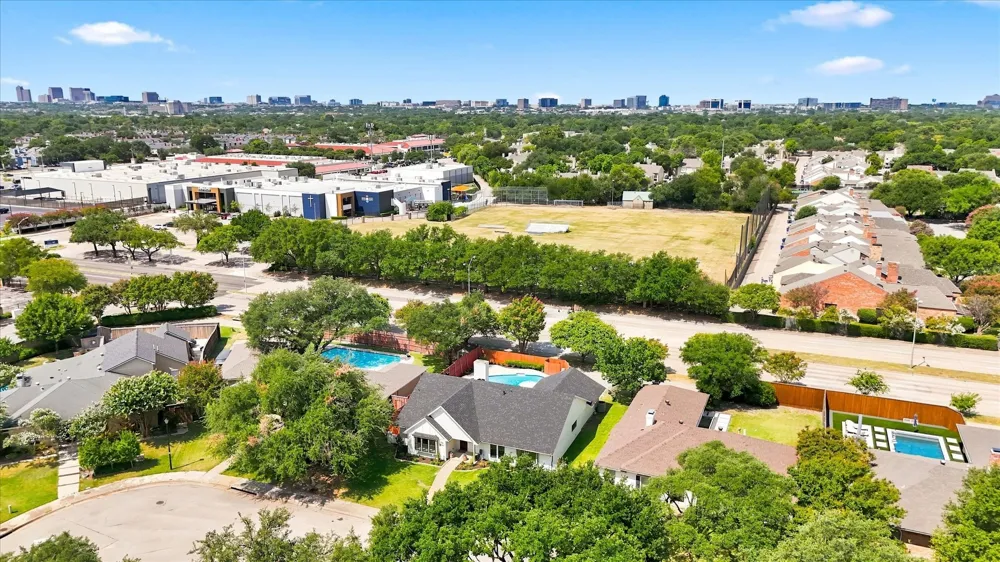 15905 Longvista Drive Dallas, TX 75248