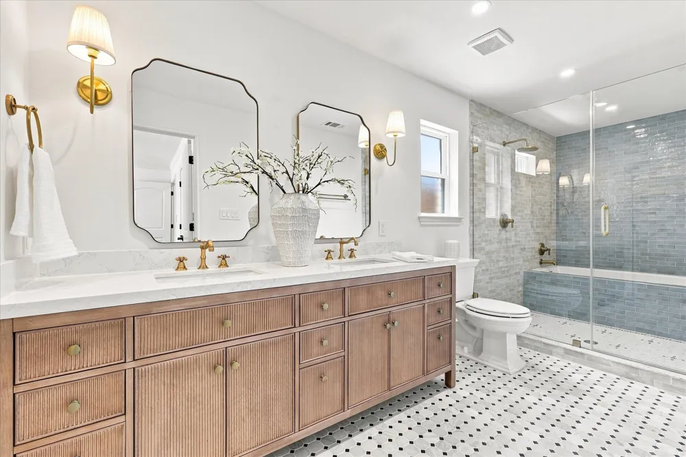 15905 Longvista Drive Dallas, TX 75248