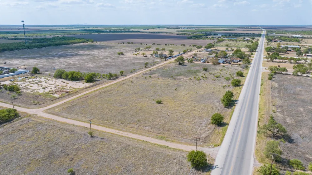 N Central Hamlin, TX 79520