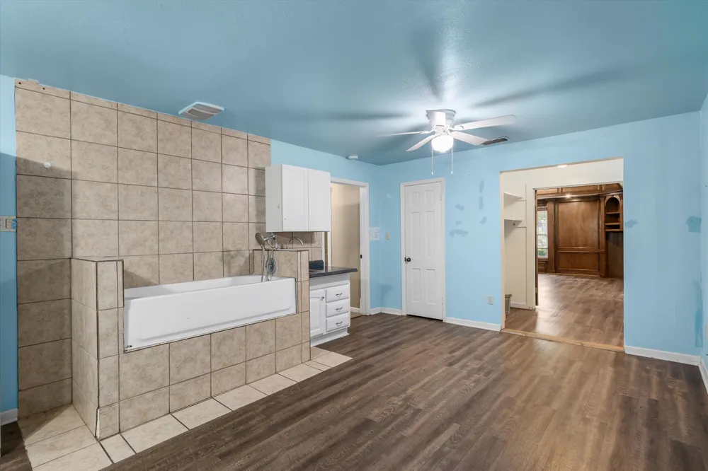 522 W High Street Grand Saline, TX 75140