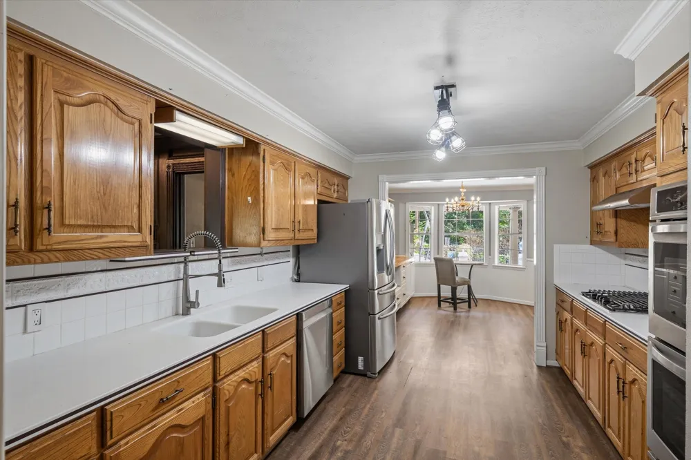 522 W High Street Grand Saline, TX 75140