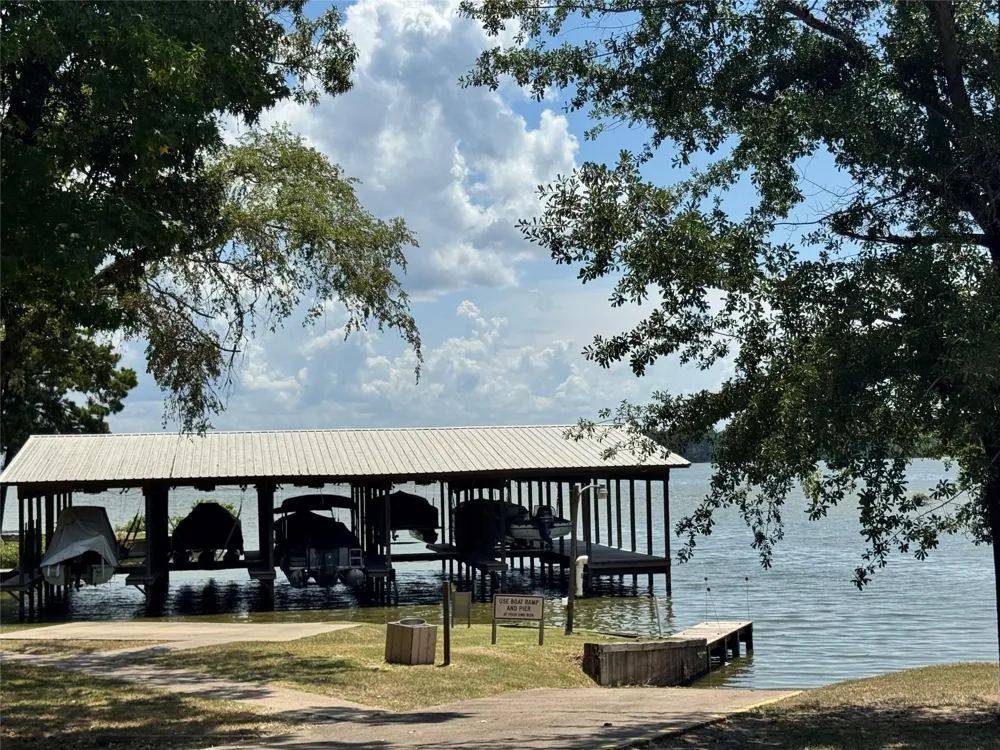 13 Sparrow Trinity, TX 75862