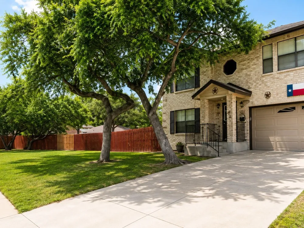 11810 Bridge Hampton San Antonio, TX 78251