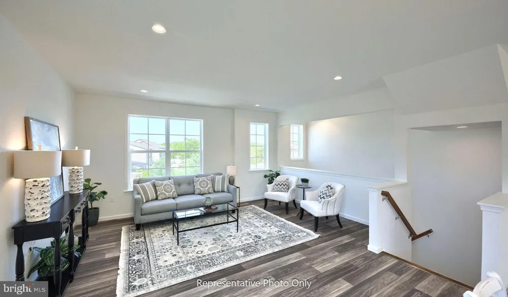 27 ARCADIA DRIVE Elizabethtown, PA 17022