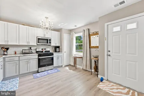 2 VINCENT COURT