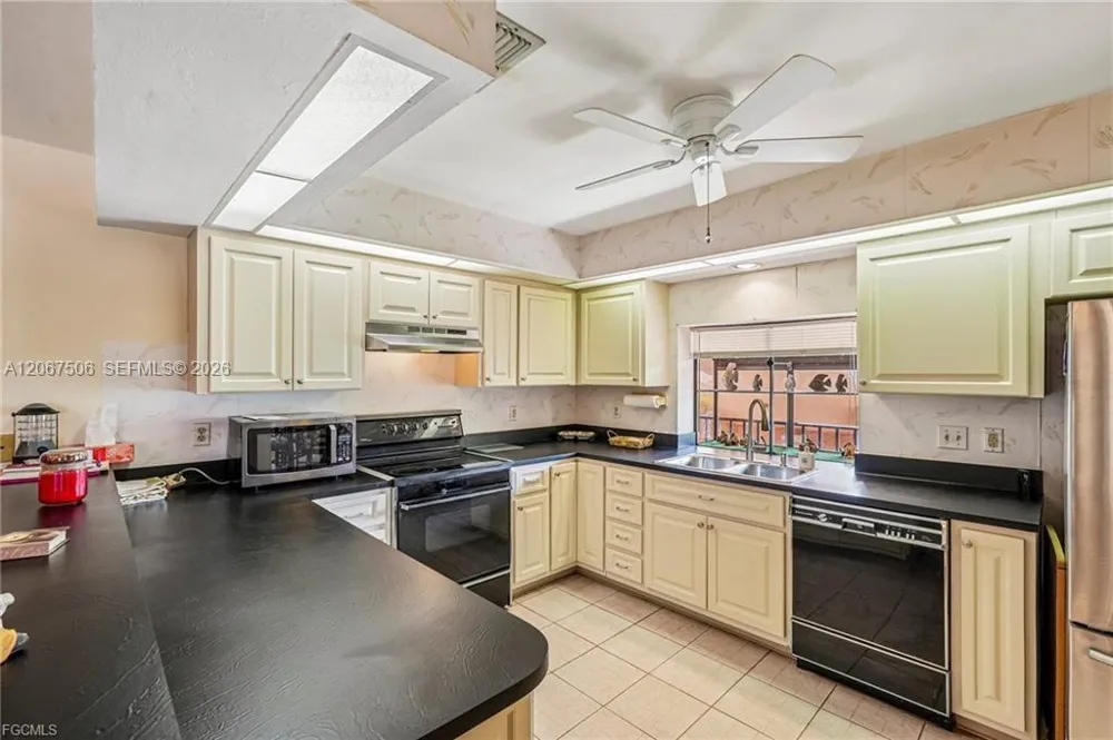 5510 SW 4TH PL #605 Cape Coral, FL 33914