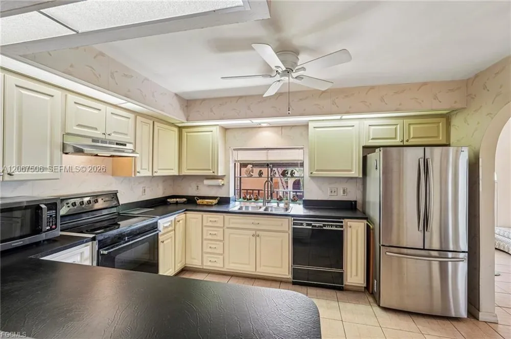 5510 SW 4TH PL #605 Cape Coral, FL 33914