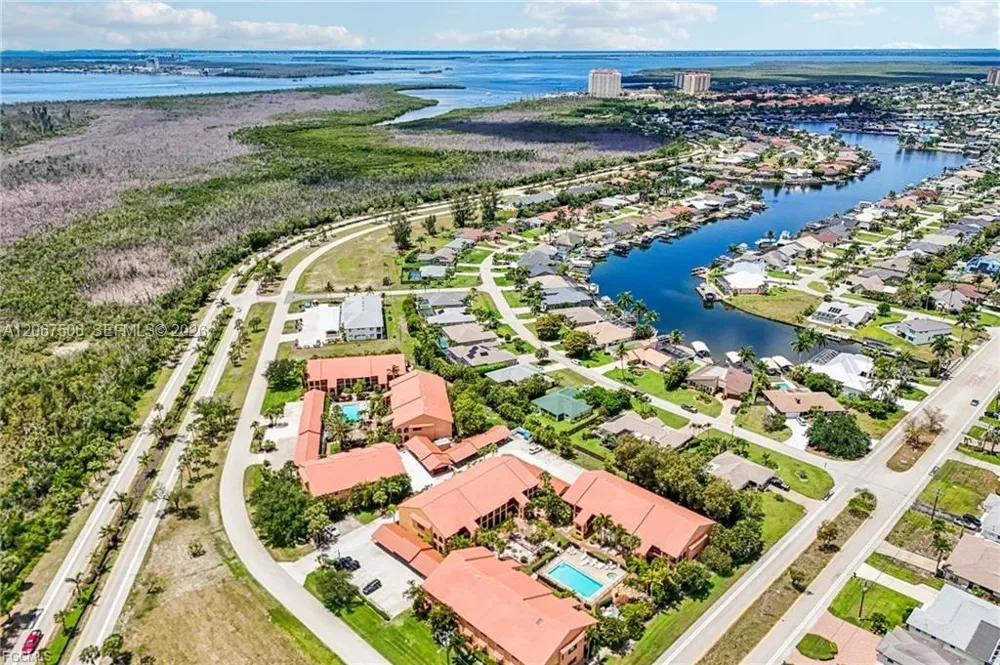 5510 SW 4TH PL #605 Cape Coral, FL 33914