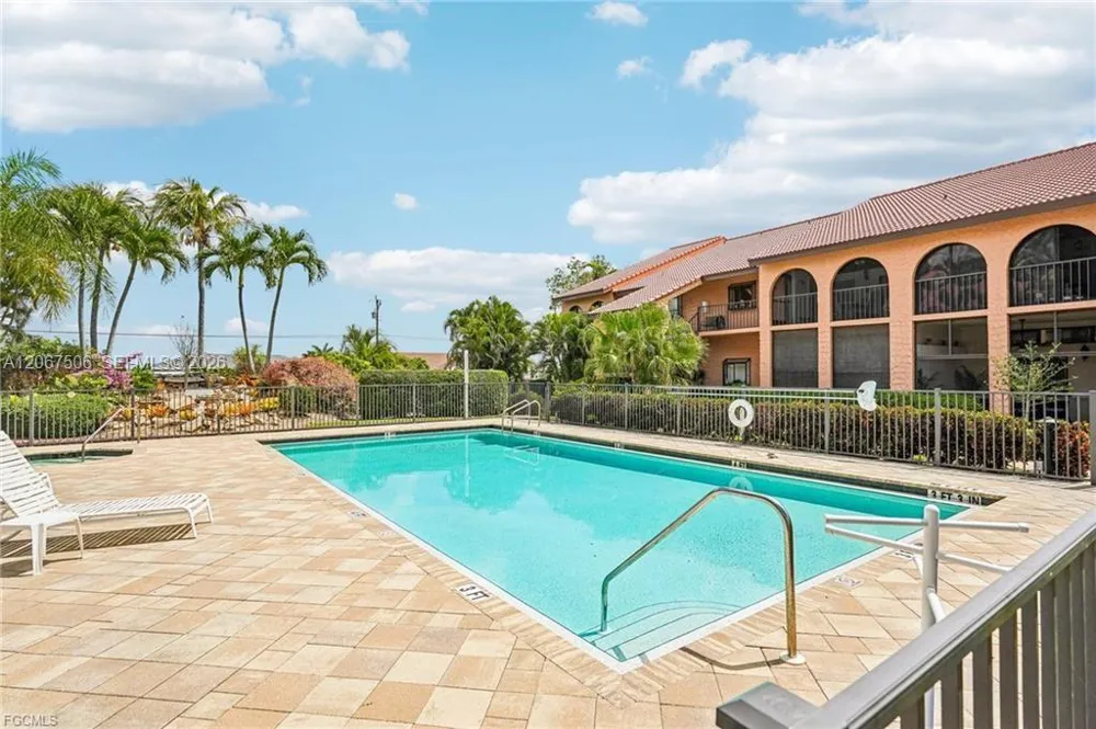 5510 SW 4TH PL #605 Cape Coral, FL 33914
