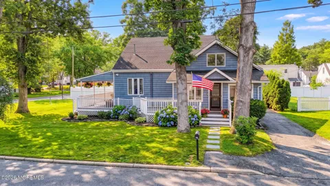 210 Robbins Road