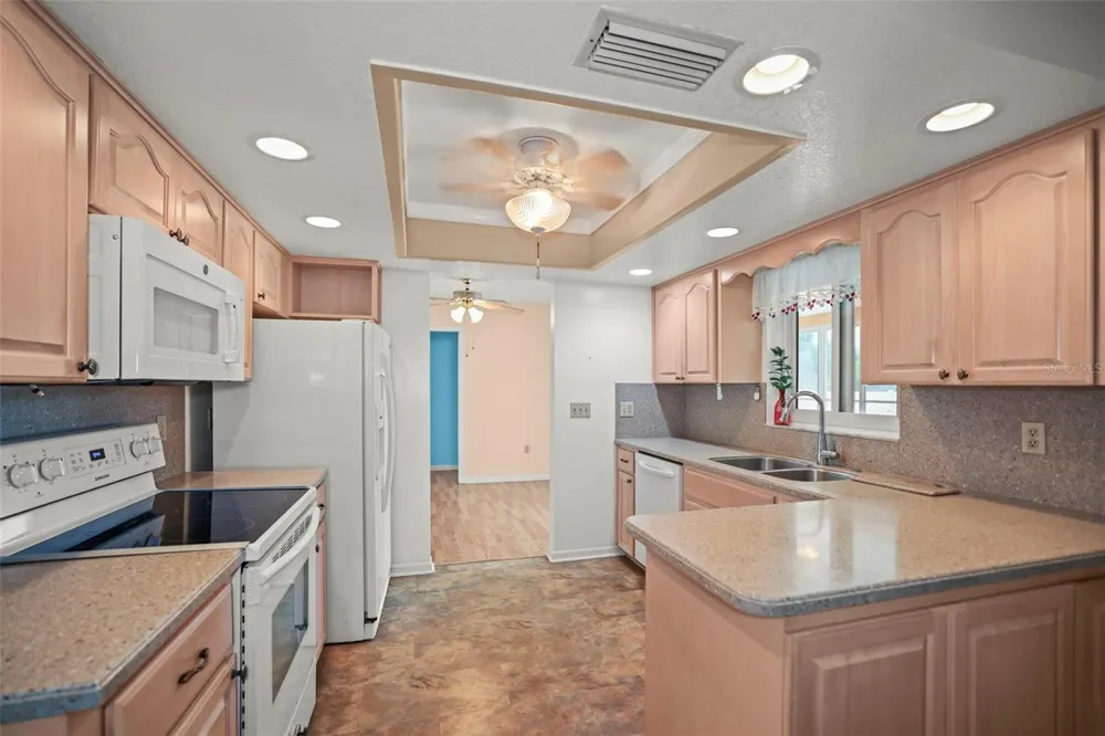 1112 40TH AVE NE St Petersburg, FL 33703