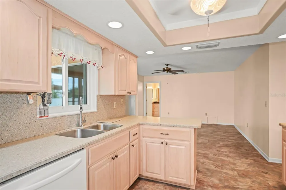 1112 40TH AVE NE St Petersburg, FL 33703