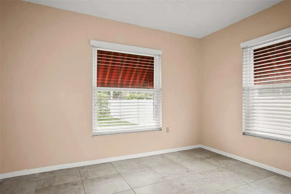 1112 40TH AVE NE St Petersburg, FL 33703