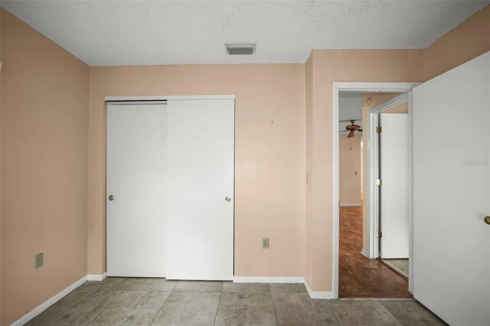 1112 40TH AVE NE St Petersburg, FL 33703