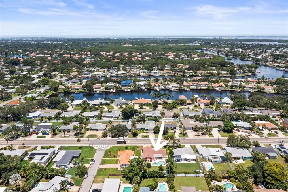 1112 40TH AVE NE St Petersburg, FL 33703