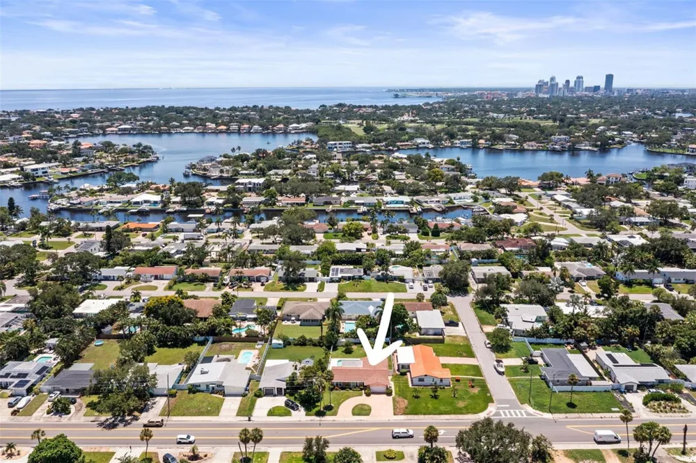 1112 40TH AVE NE St Petersburg, FL 33703