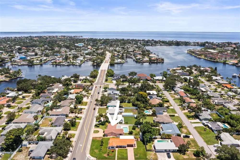1112 40TH AVE NE St Petersburg, FL 33703