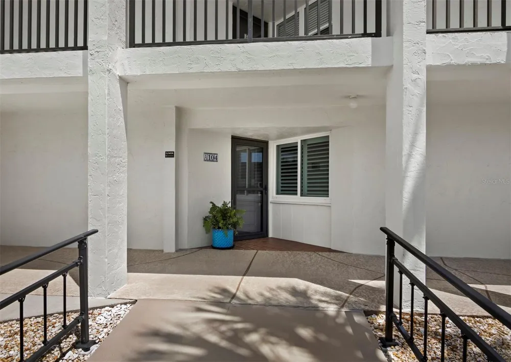 448 GULF OF MEXICO DRIVE #A104 Longboat Key, FL 34228