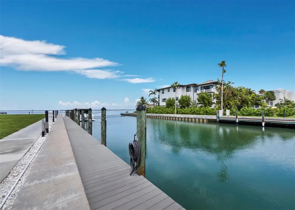 448 GULF OF MEXICO DRIVE #A104 Longboat Key, FL 34228