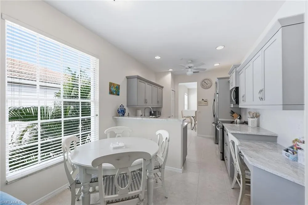 2190 Arielle Drive #901 Naples, FL 34109