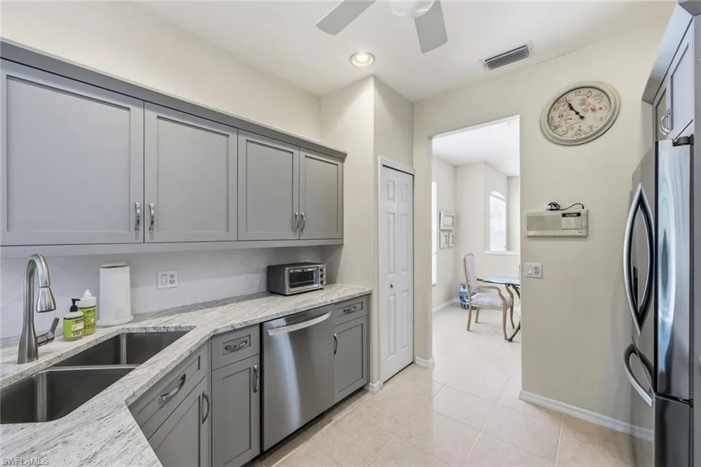2190 Arielle Drive #901 Naples, FL 34109