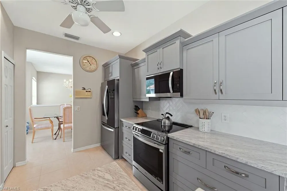 2190 Arielle Drive #901 Naples, FL 34109