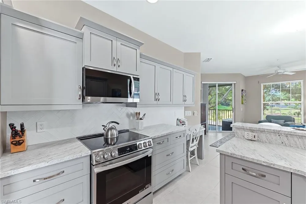 2190 Arielle Drive #901 Naples, FL 34109