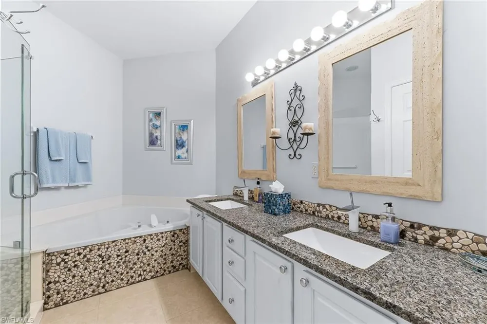 2190 Arielle Drive #901 Naples, FL 34109