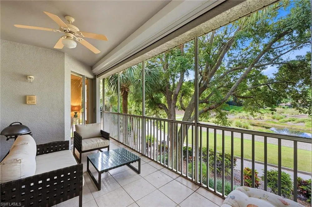 2190 Arielle Drive #901 Naples, FL 34109
