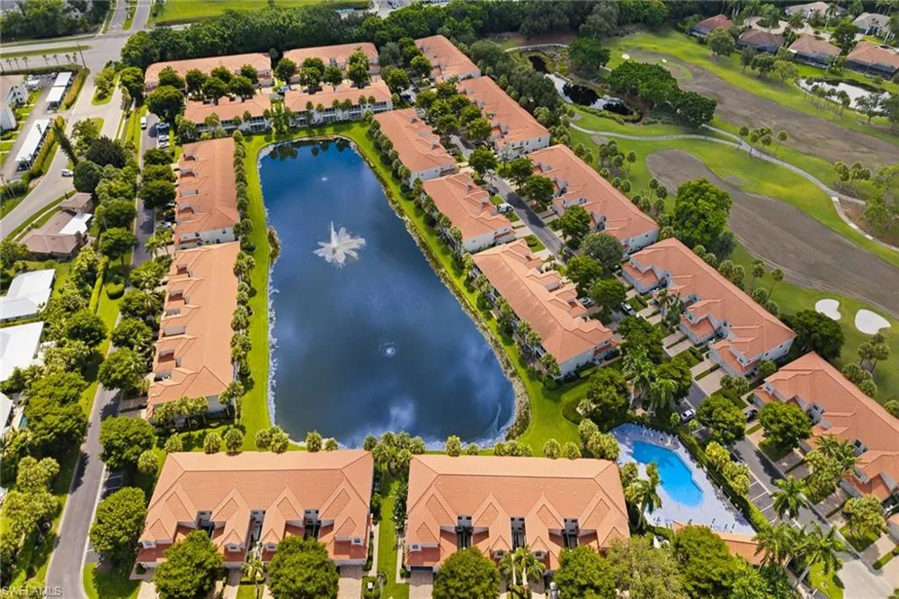 2190 Arielle Drive #901 Naples, FL 34109