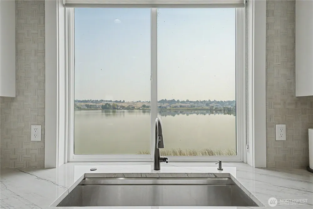 1405 W Lakeside Drive Moses Lake, WA 98837