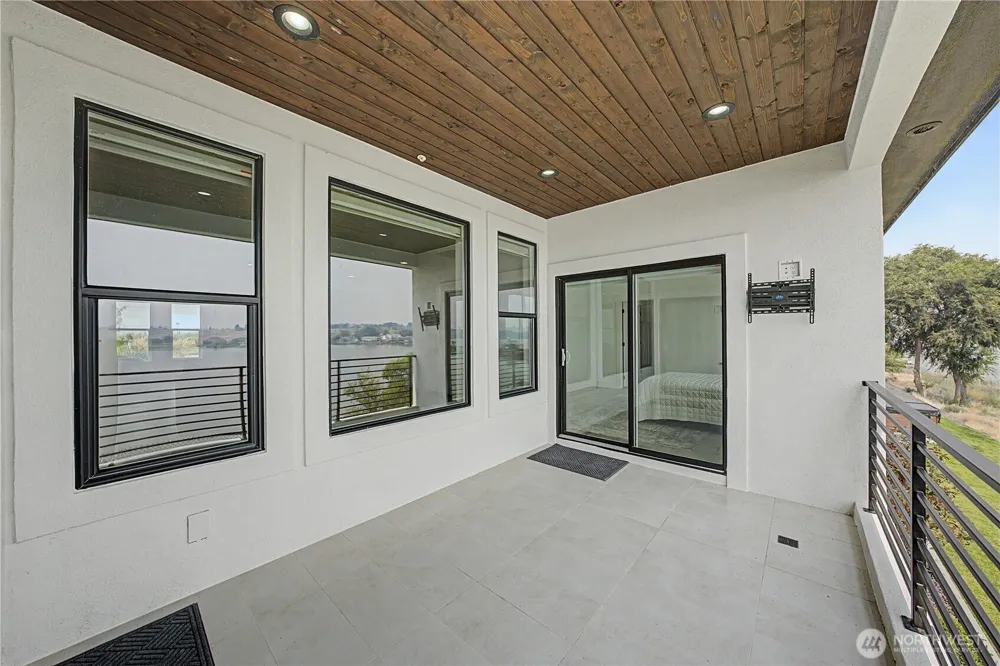 1405 W Lakeside Drive Moses Lake, WA 98837