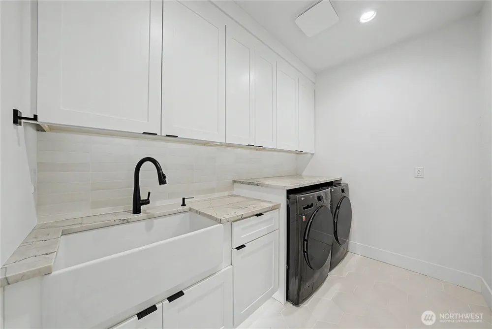 1405 W Lakeside Drive Moses Lake, WA 98837