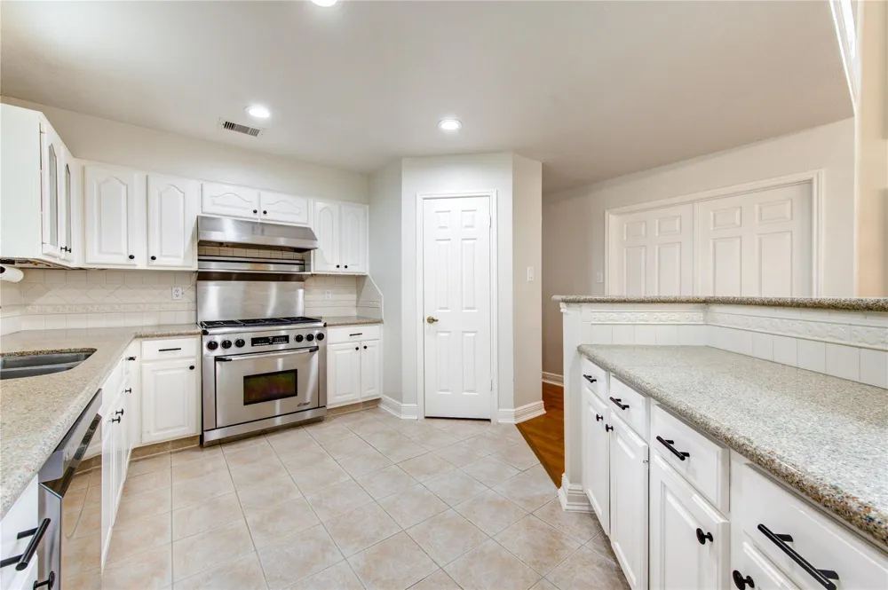 12311 Brighton Lane Meadows Place, TX 77477